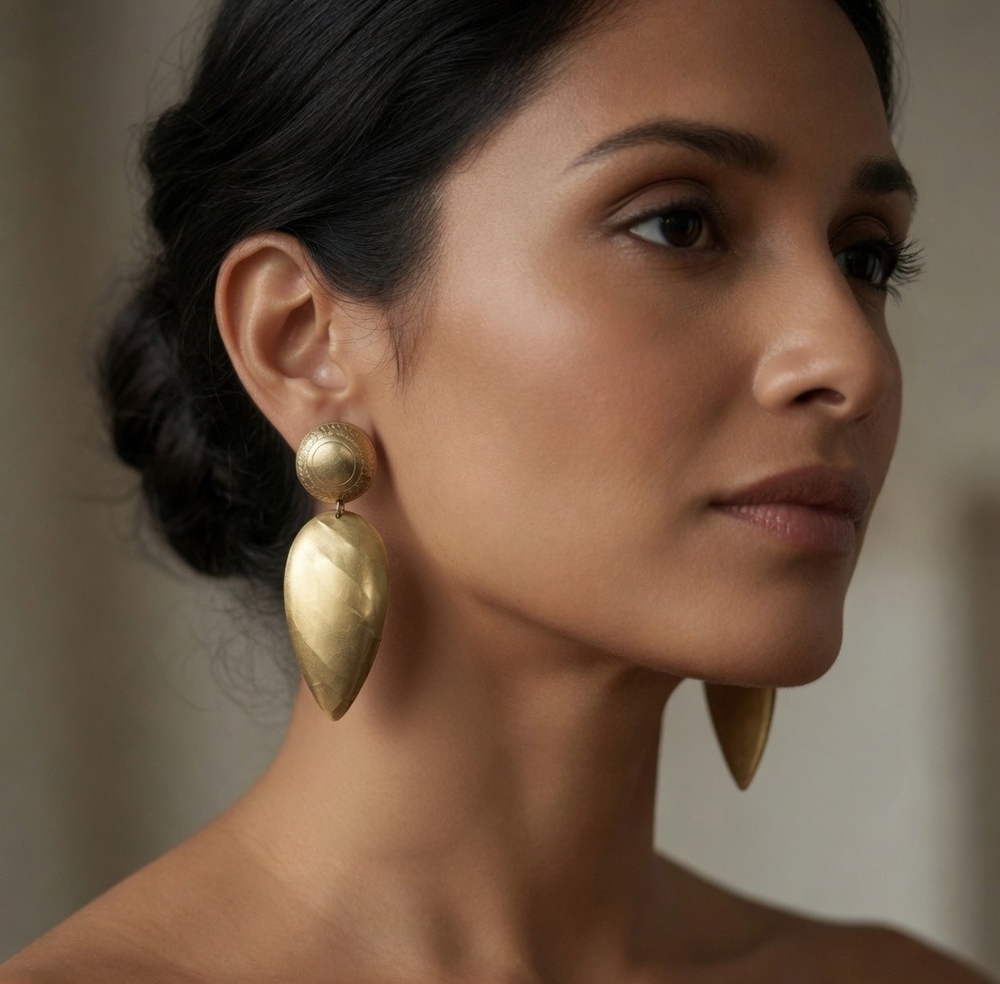 Large Matte Gold Textured Teardrop Drop Stud Earrings Retro Designer Style VG - Picture 3 of 5